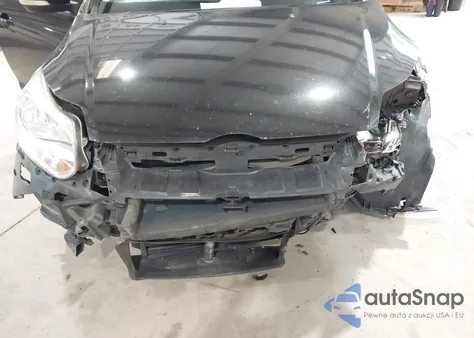 2014 Ford Focus Se z USA, uszkodzony, nr VIN 1FADP3F2XEL228462